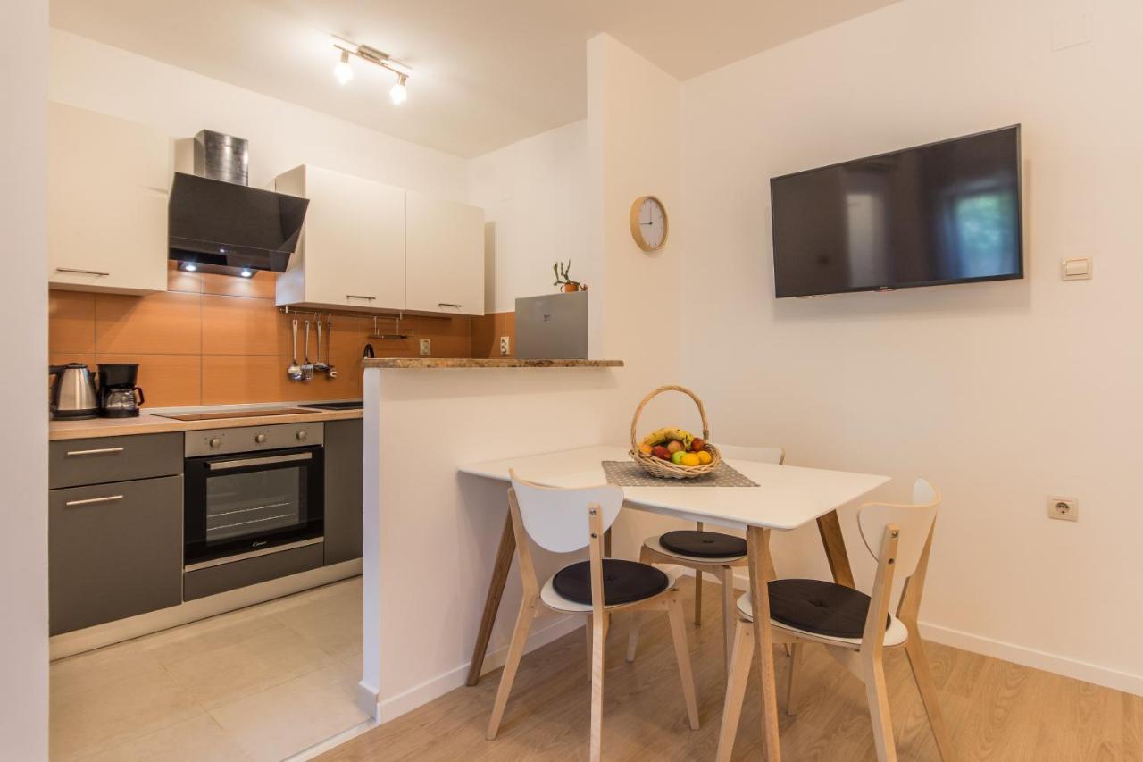 Piccola Pineta Apartment Pula Luaran gambar