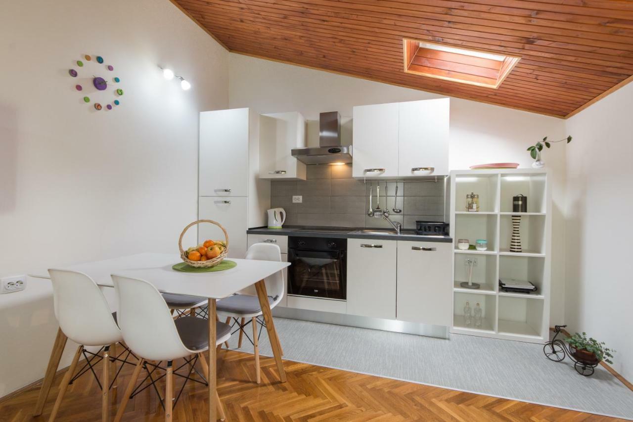 Piccola Pineta Apartment Pula Luaran gambar