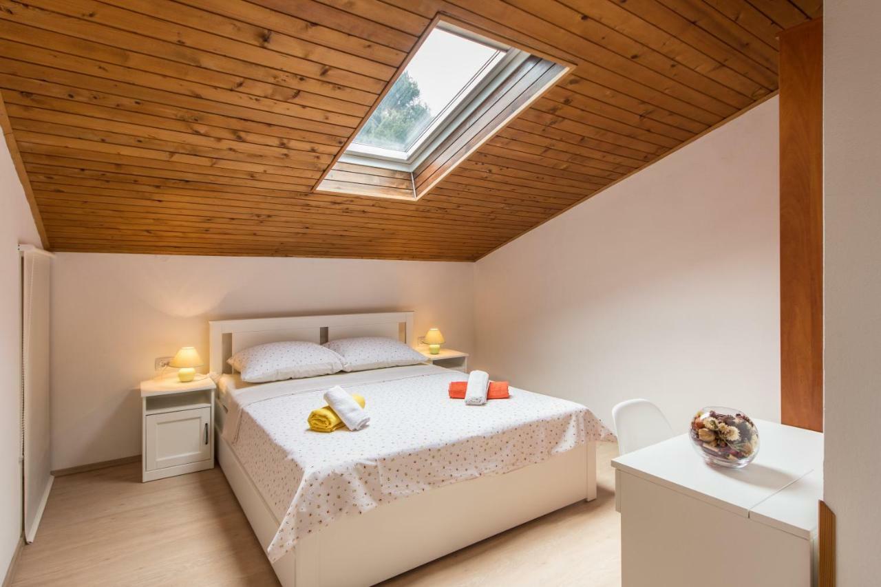 Piccola Pineta Apartment Pula Luaran gambar